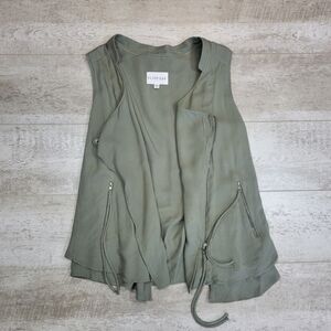 OLIVE + OAK Summer vest size small